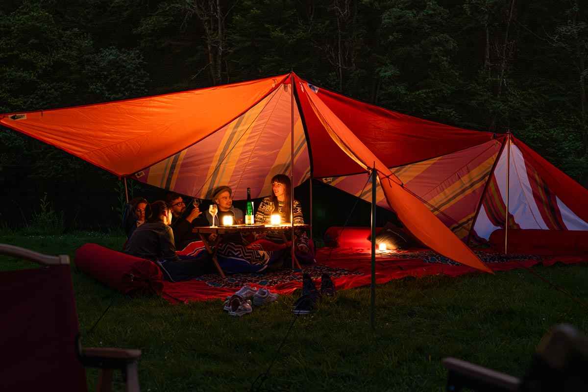 The BENT connectable awning "Zip-Canvas"